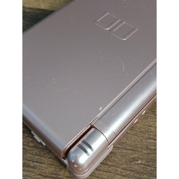 Nintendo DS Lite Metallica Rose Pink USG-001 Handheld W/ Charger & Stylus Tested - Picture 9 of 14